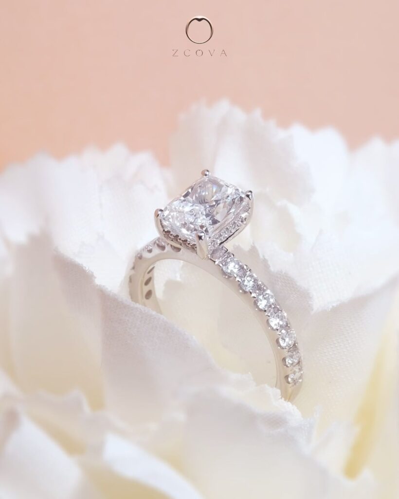 Pave diamond engagement ring setting