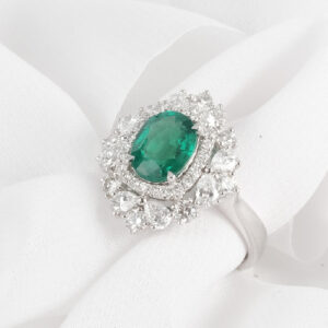 Emerald Gemstone Engagement Ring Online Malaysia