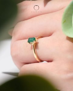 Octagon Green Emerald Gemstone 4 Prong Tulip Setting Yellow Gold