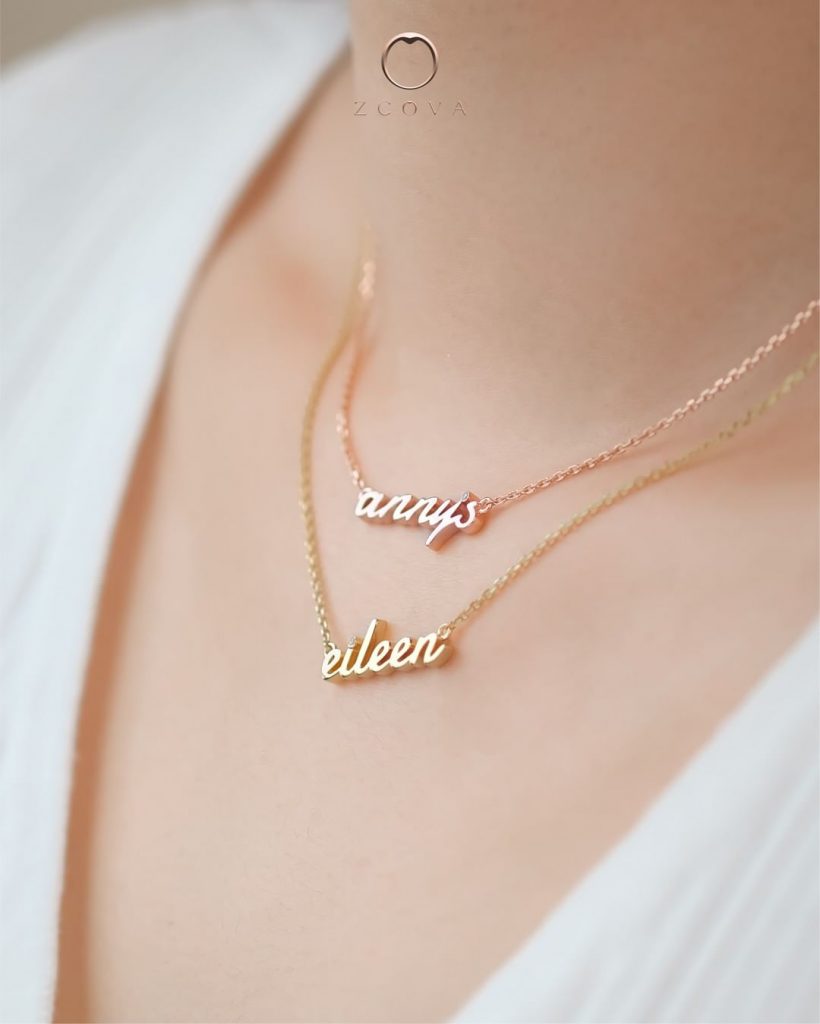 Name necklace in 18K yellow gold and rose gold