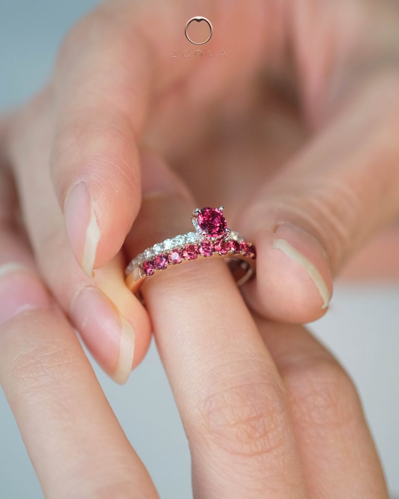 VANBRUUN LOVINA, Eternity Ring with Pink Gemstones