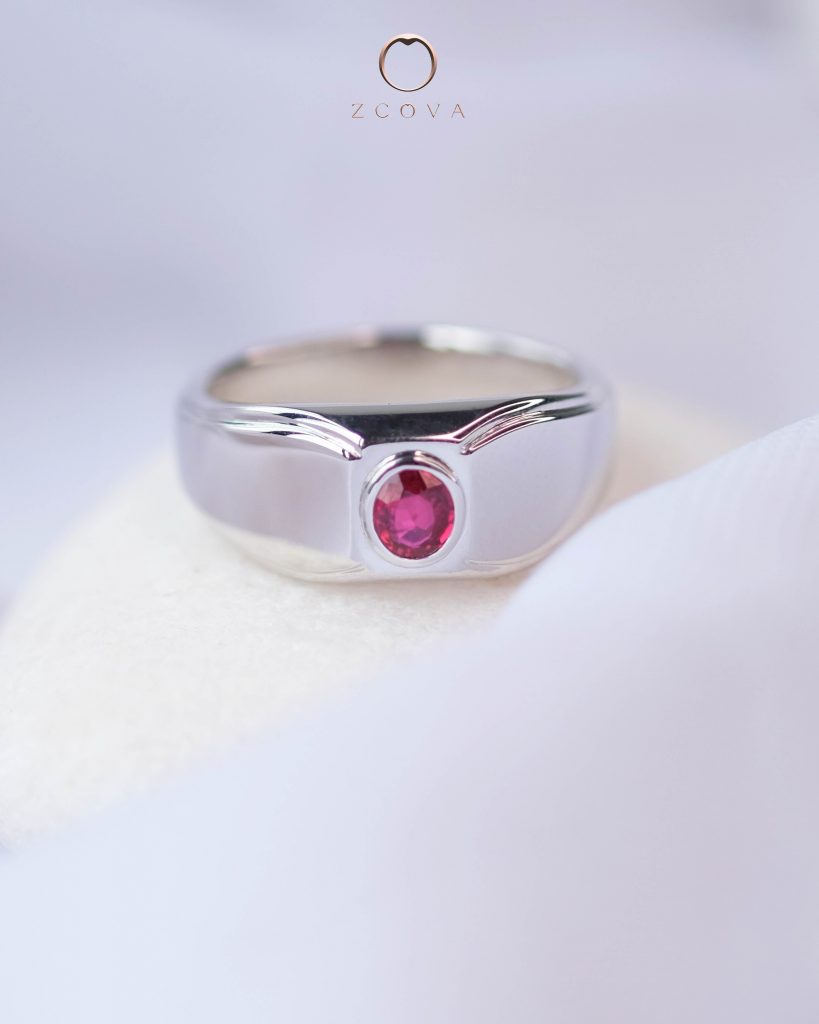 Single stone Ruby gemstone wedding ring